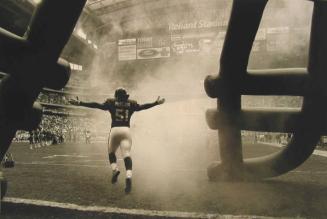 Jimmy McClain, Rookie Linebacker, Pre-Game Entry, Houston