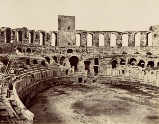 Arles. Amphithéâtre.