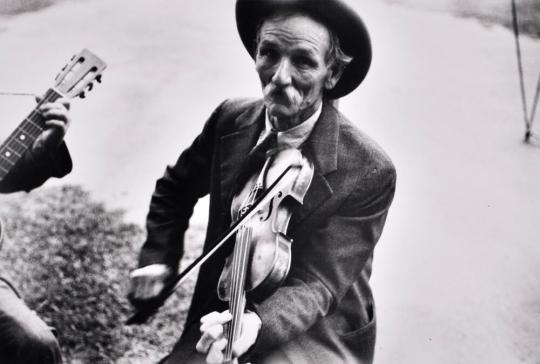 Fiddlin' Bill Hensley, mountain fiddler, Asheville, North Carolina