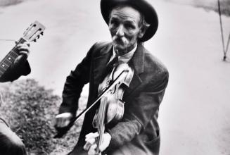 Fiddlin' Bill Hensley, mountain fiddler, Asheville, North Carolina