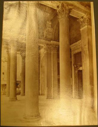 ROMA - Pantheon.  Il Portico visto internamente.