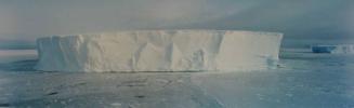 Tabluar 'berg @ S 74° 17' 26"\\ W 110° o3' 01", Amundsen, Southern Ocean, Antarctica