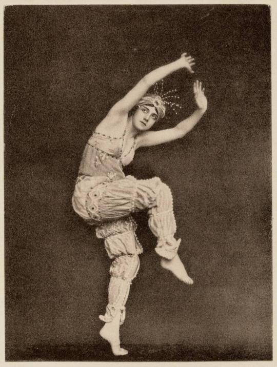 Tamara Karsavina as Zobeida in Scheherazade Ballet