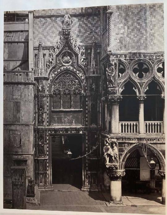 [Porta della Carta, Palazzo Ducale, Venice]