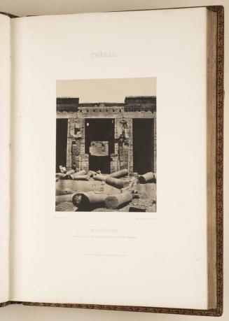 Thebes. Médinet Habou. Partie orientale du péristyle du palais de Ramsès Méiamoun
