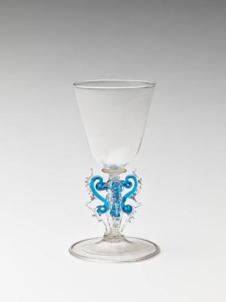 Small goblet with four wings
