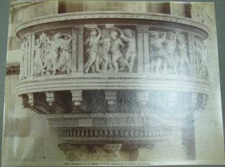 PRATO - Cattedrale.  Il pulpito all'esterno.  ( Donatello.)