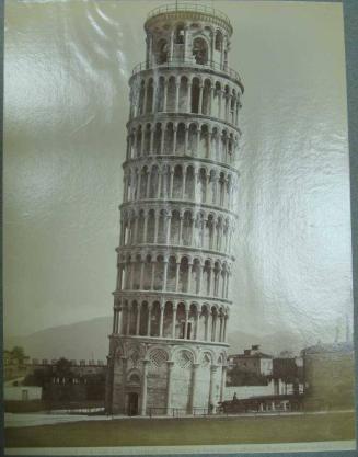PISA - Il Campanile della Cattedrale o Torre pendente.  ( Guglielmo Pisano e Bonano da Pisa. )