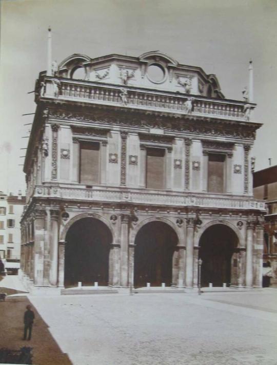 Municipal Palace. Front view