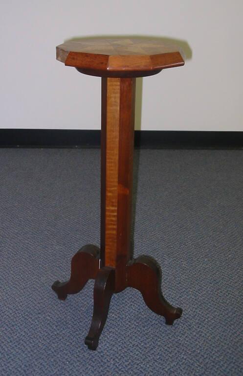 Tripod Table