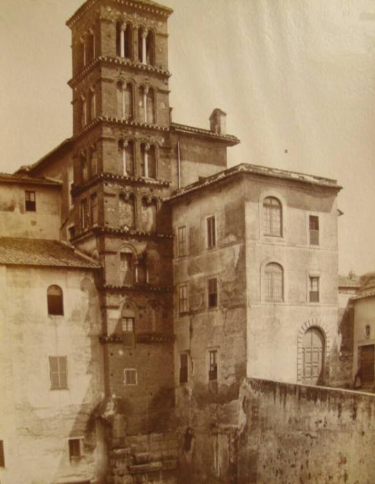 Chiesa dei SS. Giovanni e Paolo, sul Celio. Il Campanile.