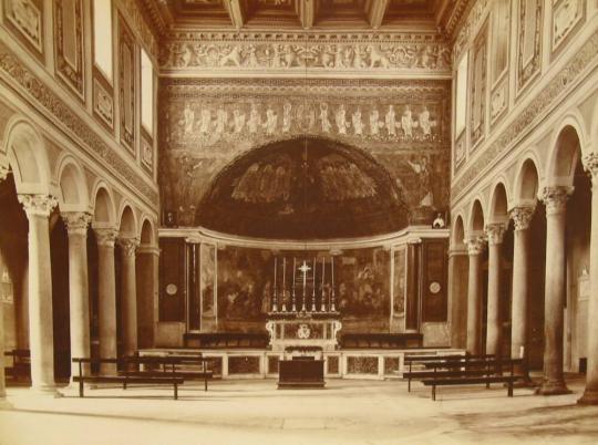 Chiesa de S. Maria in Domnica, sul Celio. L'interno.