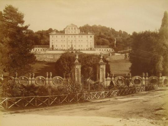 Frascati - Villa Aldobrandini vista dal Giardino Pubblico.