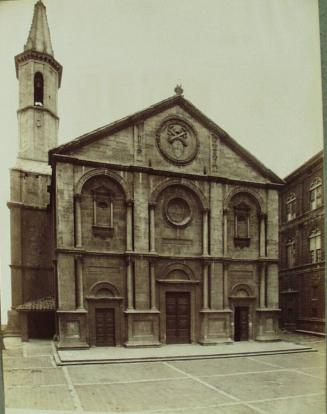 Cathedral. The exterior. Bernardo Rossellino.