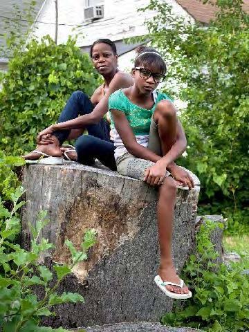 Linda and her daughter Diamond