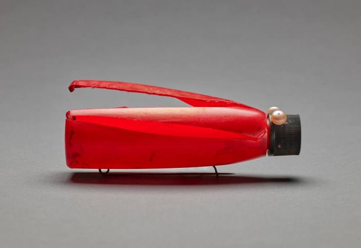 Tube Fly Brooch (Tubenfliegenbrosche)