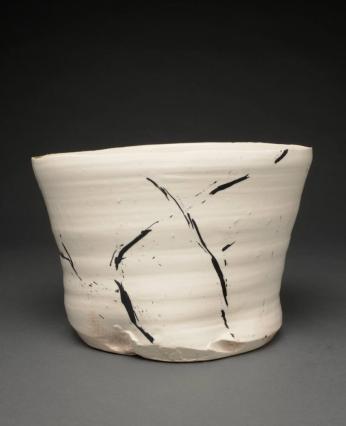 Utsuwa [Vase]