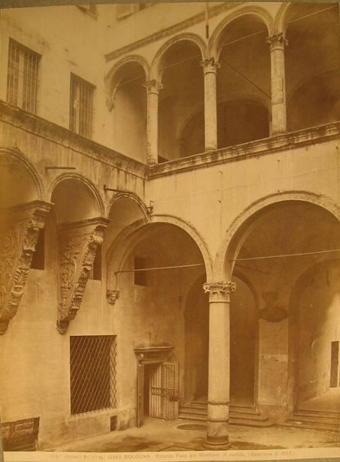 Palazzo interior courtyard - 2 levels of arches