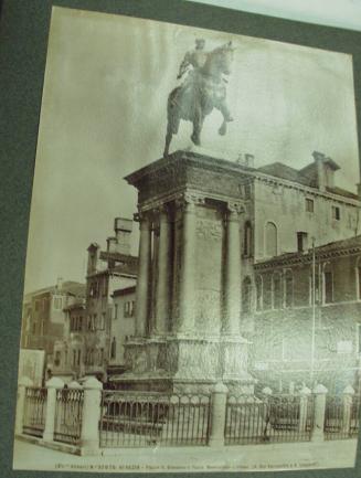 Piazza S. Giovanni e Paolo.  Monumento Colleoni.