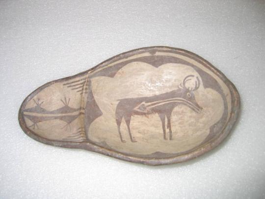 Dish with Deer