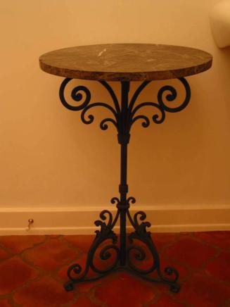 Pedestal Table