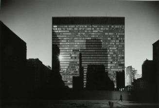 Mies van der Rohe Building, Chicago