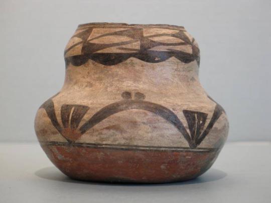 Jar (Olla) with Geometric and Abstract Designs